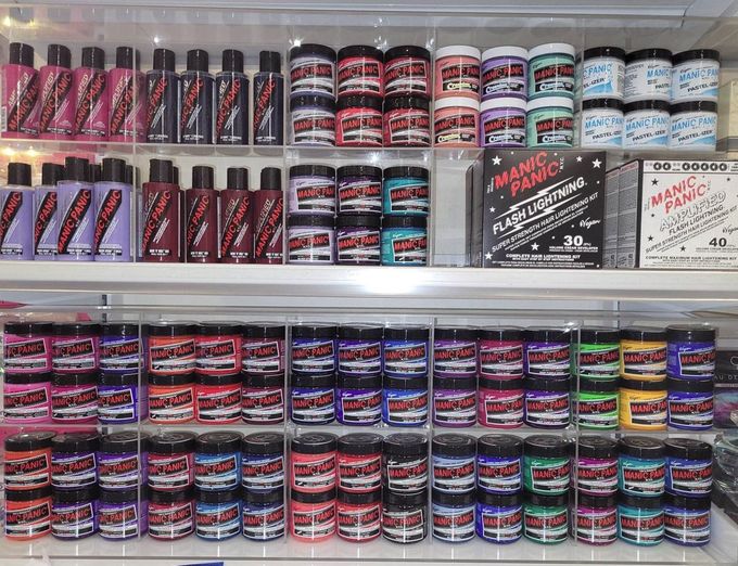 MANIC PANIC loksins komnir í hús! Mikið úrval af vegan skærum og flottum litum